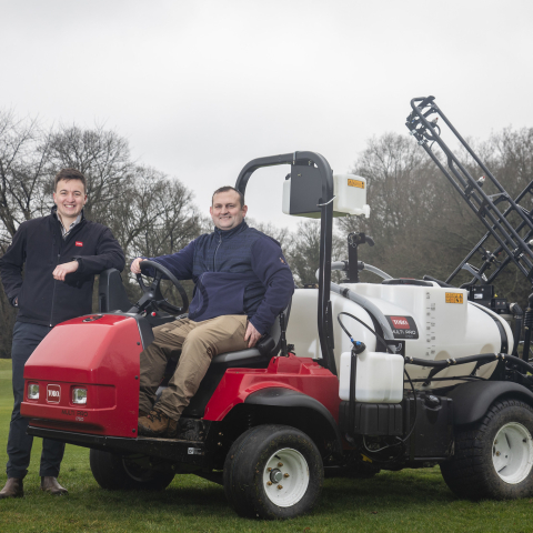 Grant Stewart, course manager at Huntercombe Golf Club, sitting on the club’s Toro Multi Pro 1750, with Reesink’s Liam Linehan.