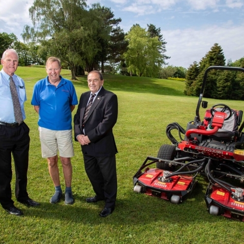 Newlands Holidays’ Rex Ireland, centre, with Reesink Turfcare’s John Pike, right, and Devon Garden Machinery’s Robert Guntrip, with the Toro Groundsmaster 3500-D.