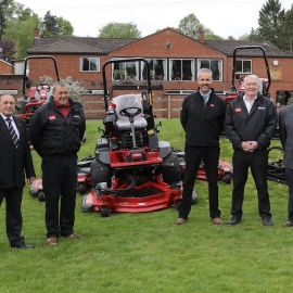 From left to right: Reesink’s John Pike, head greenkeeper Martin Jones, Kenny McNab from Oakley’s Groundcare, club captain Ken Butler and Ray George from Oakley’s Groundcare.