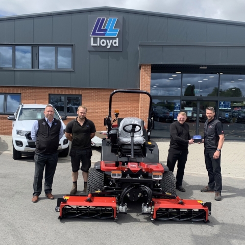 Winners of two of the annual Reesink Aftermarket Dealer Awards, from left, Lloyd Ltd’s Simon Holmes, Michael Dixon, Sean Trotter and Reesink’s Alastair Black presenting the award.