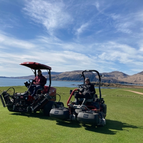 The club chose a Greensmaster TriFlex hybrid 3420 riding greensmower and a Reelmaster 5010-H fairway mower as starters from Toro distributor, Reesink Scotland.