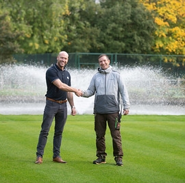 This project was a very thorough installation with a wide range of Otterbine solutions. Tom Clarke, right, and Simon Powell next to The Hurlingham Club’s new Otterbine 5HP Sunburst aerating fountain.