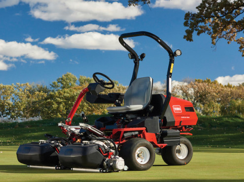 Toro's all-electric riding greensmower, the eTriFlex 3370.